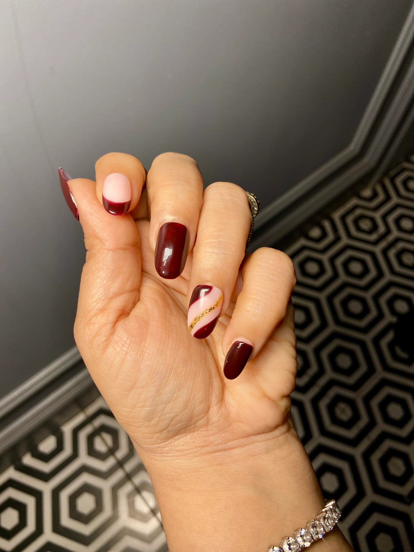 wine french gold nails