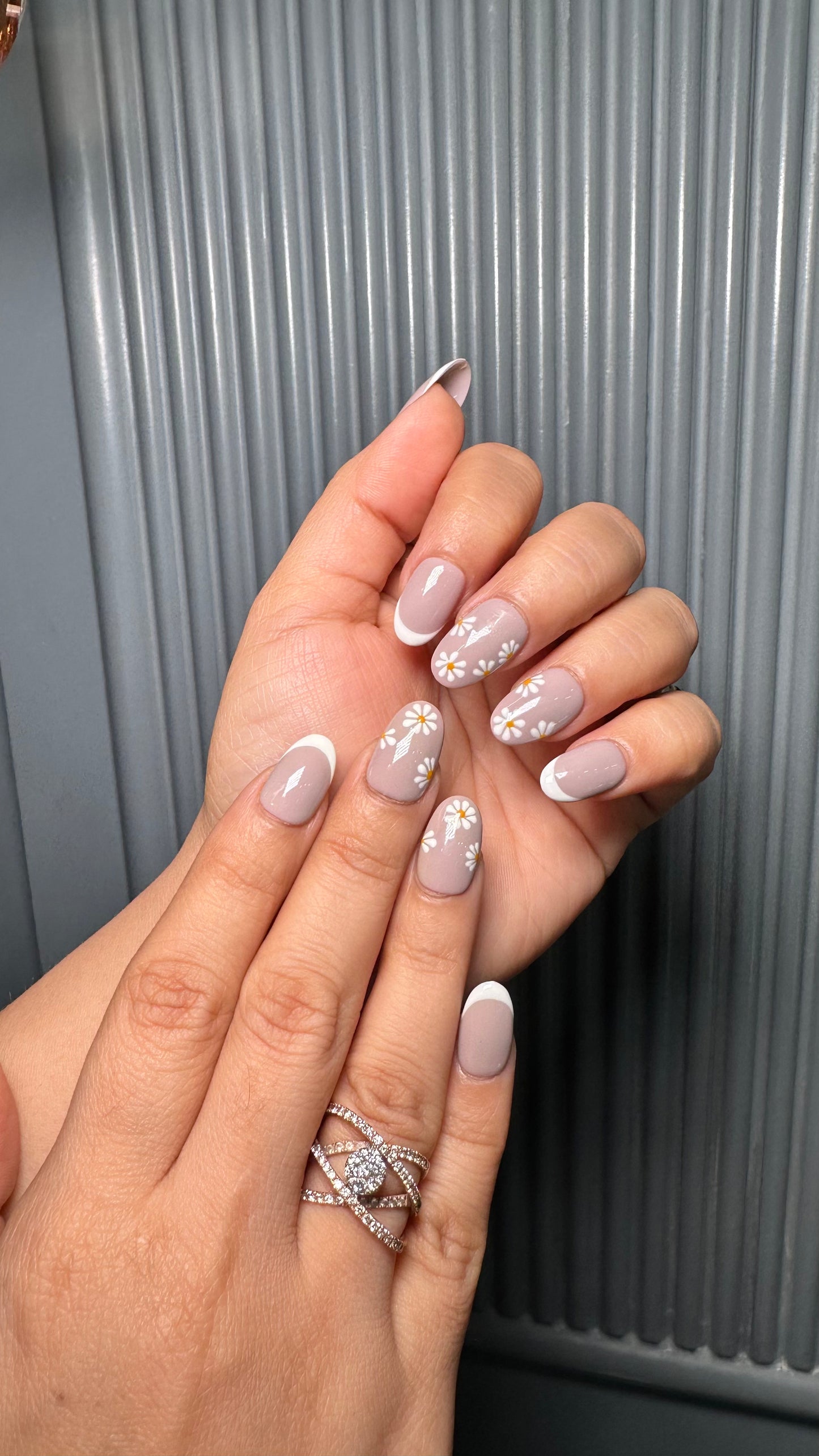 Floral Kiss - Oval