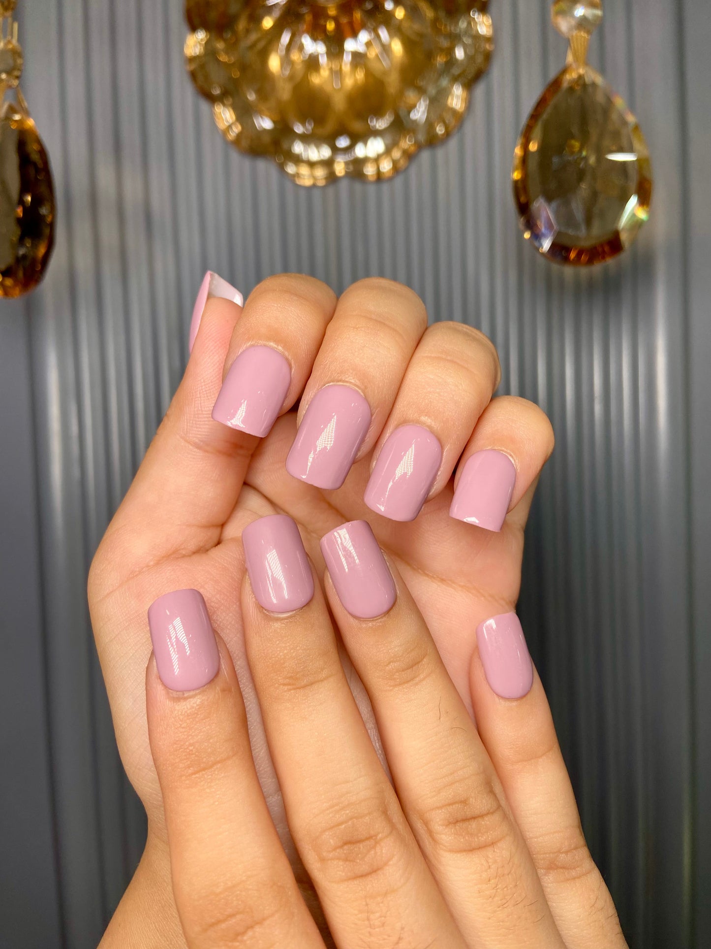 soft mauve nails