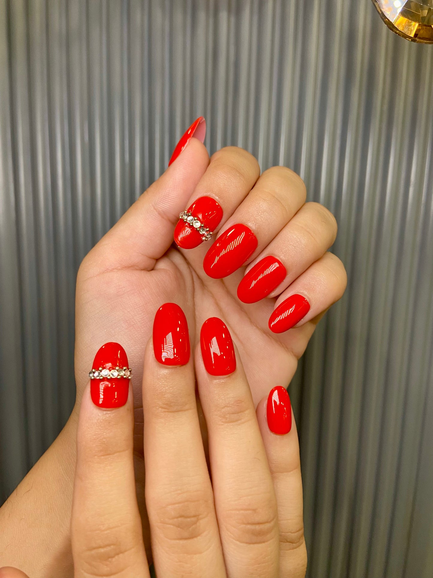 red stone nails