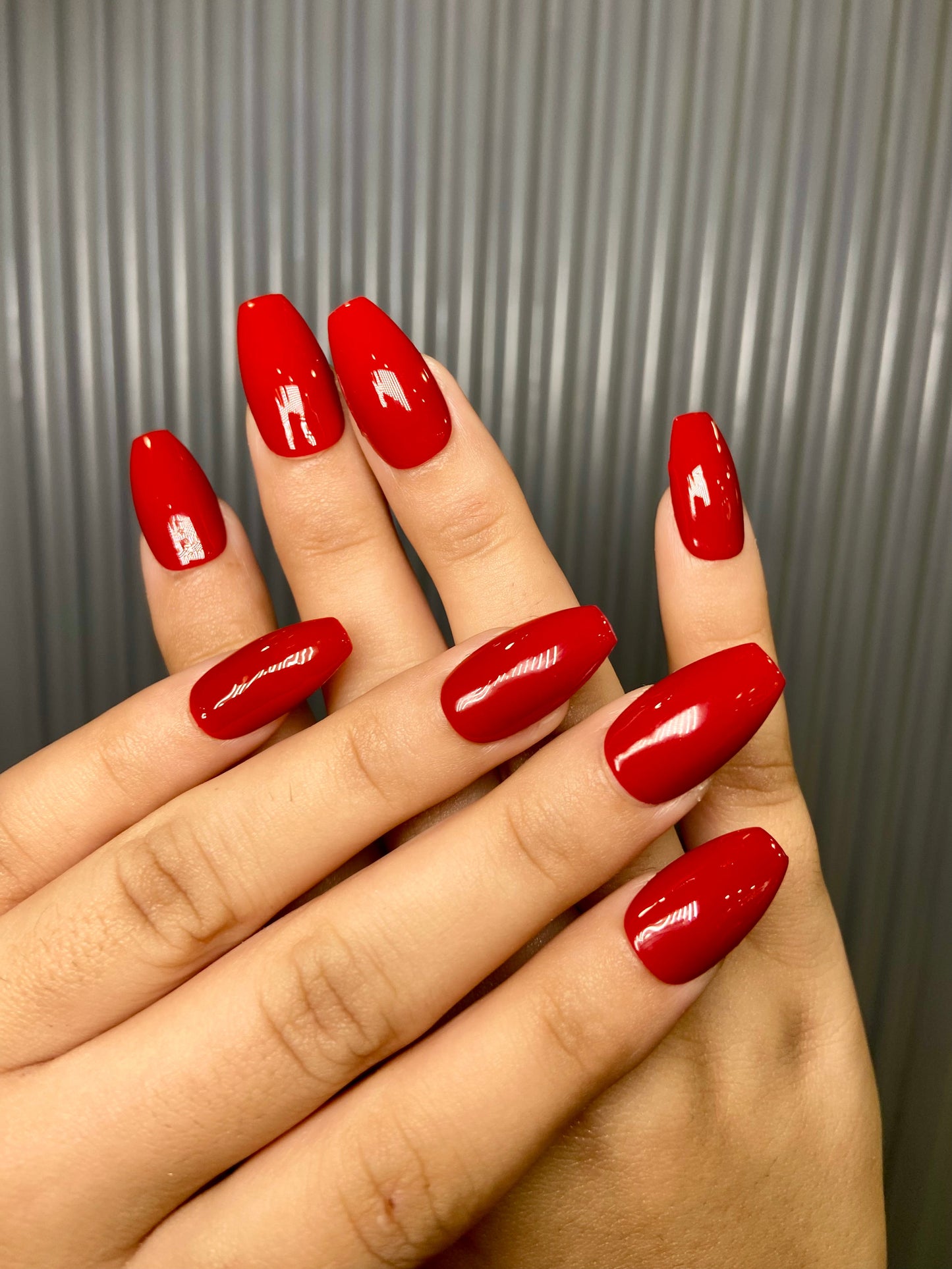 deep red basic nails