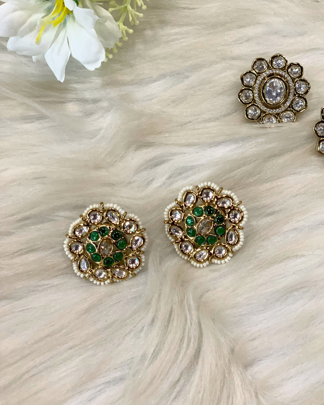 Emerald Classic Pearl Studs