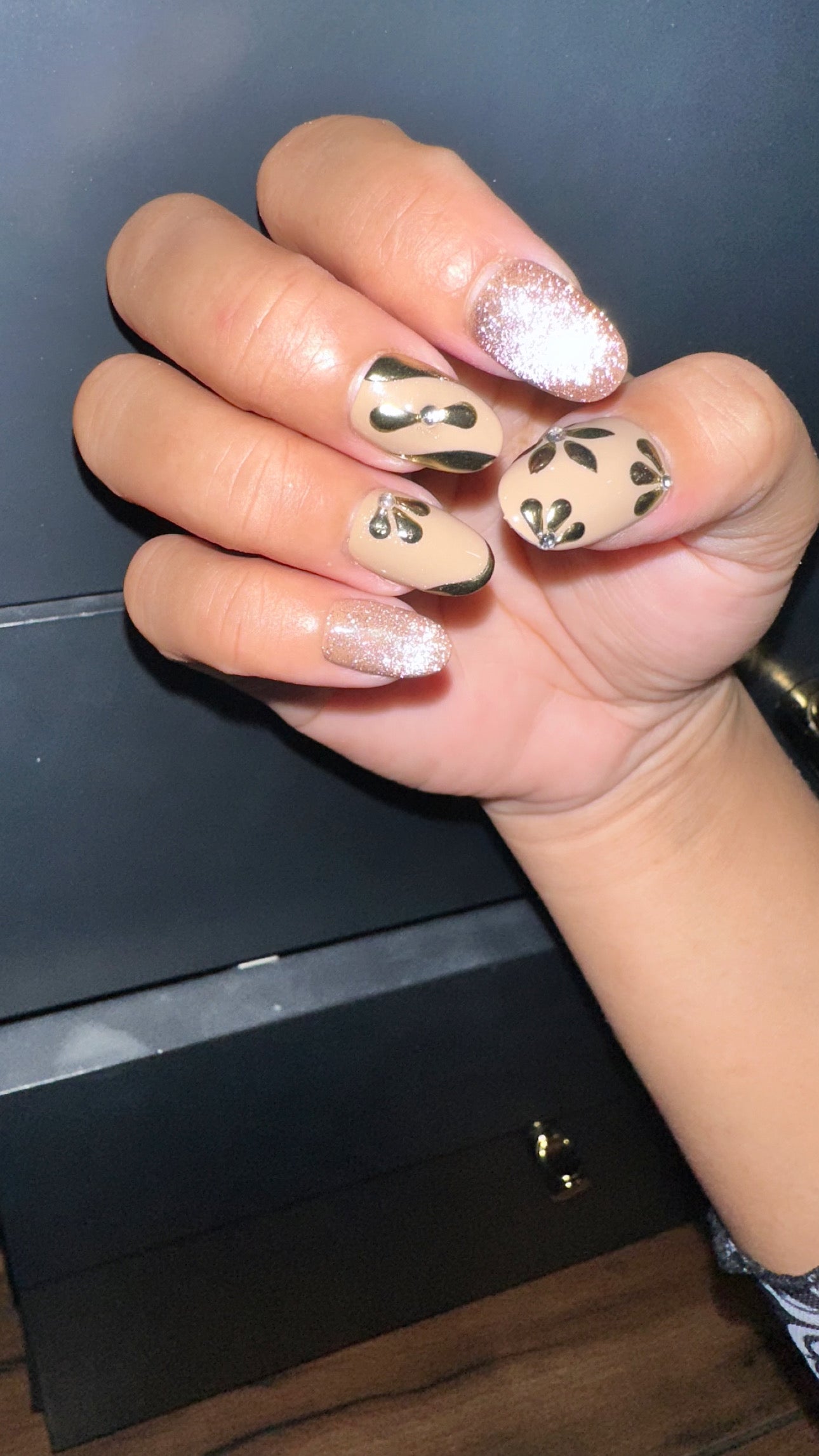 Floral Chrome - Oval