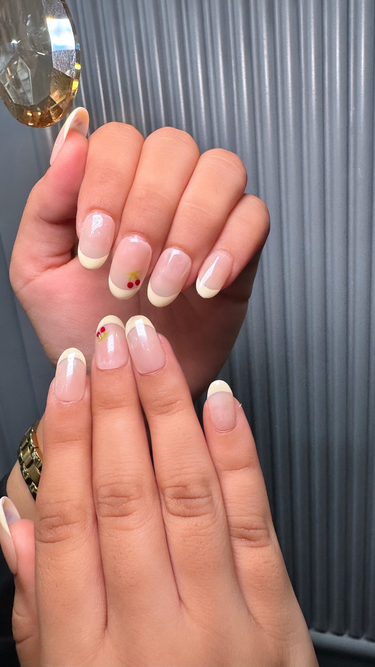 Cherry Yellow - Oval