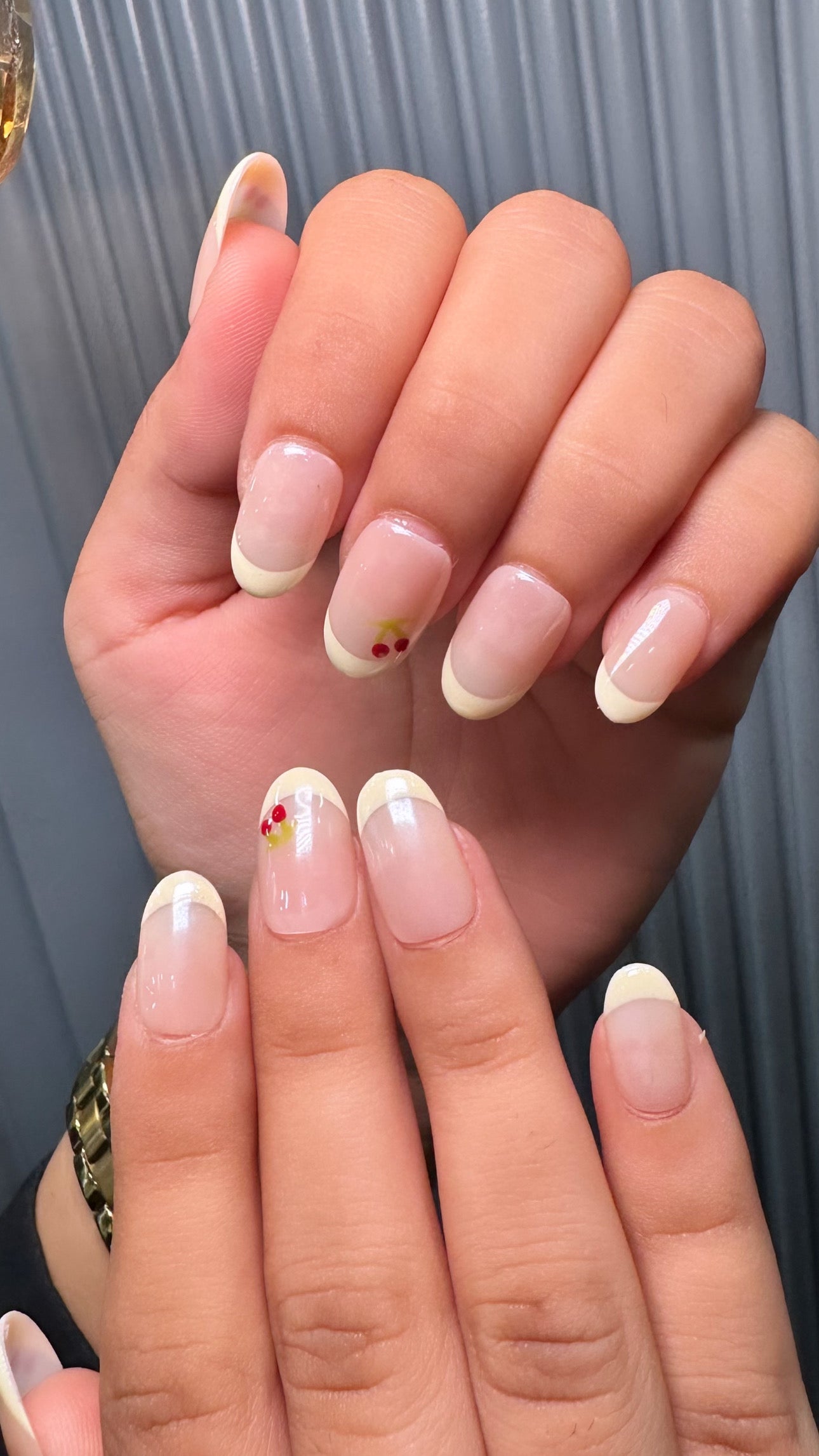 Cherry Yellow - Oval