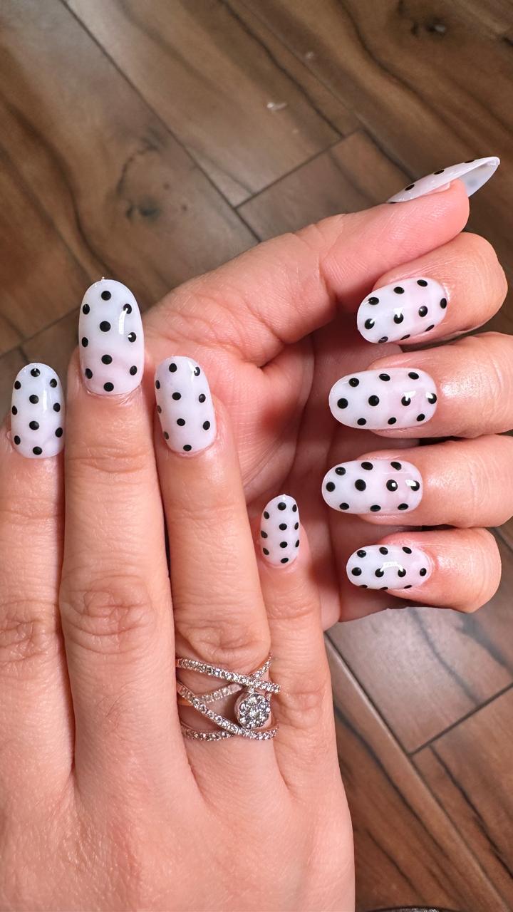 Classic Dotty - Oval