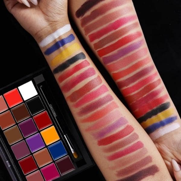 FOREVER52 Pro Artist Multitasker Lipstick Palette