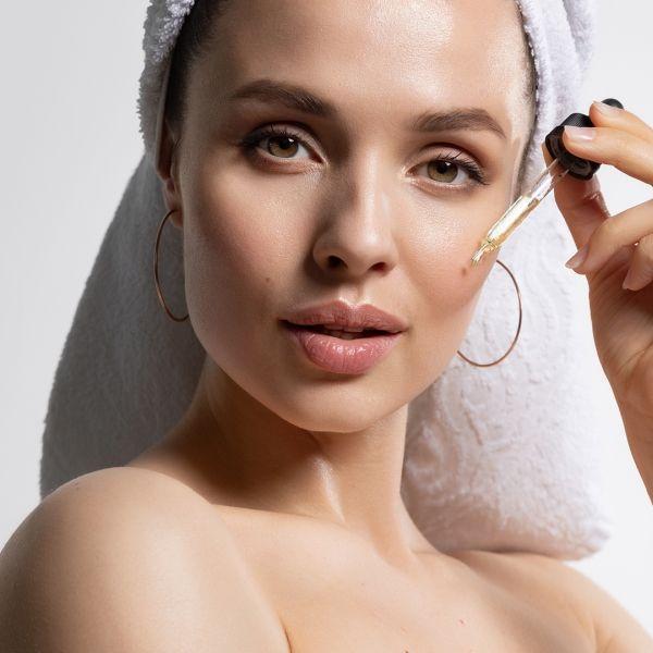 Colorbar Hydra White Anti-Spot Serum