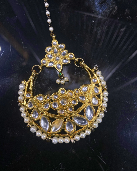 Gold look Mangtikka