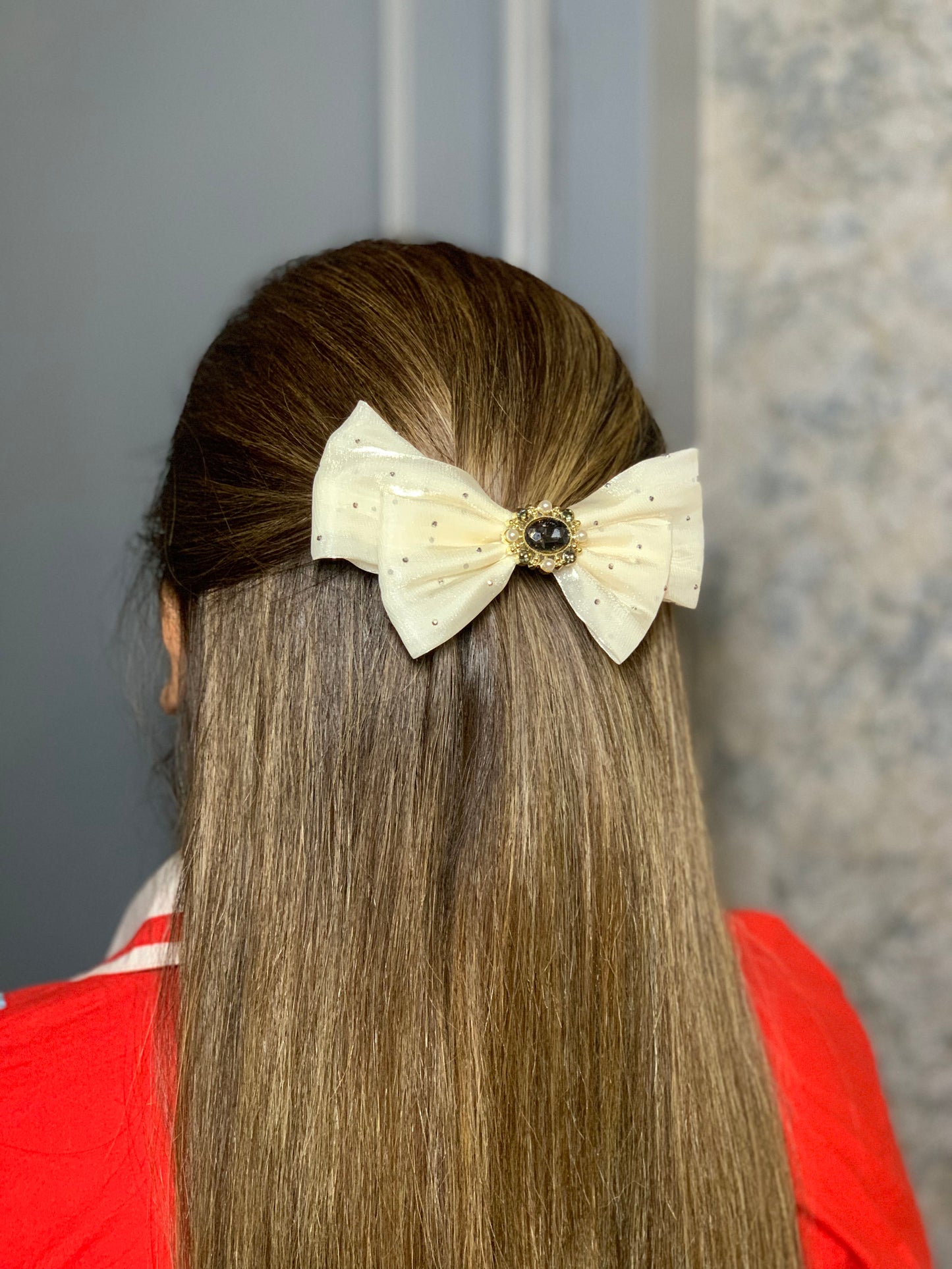 White Broach Bow