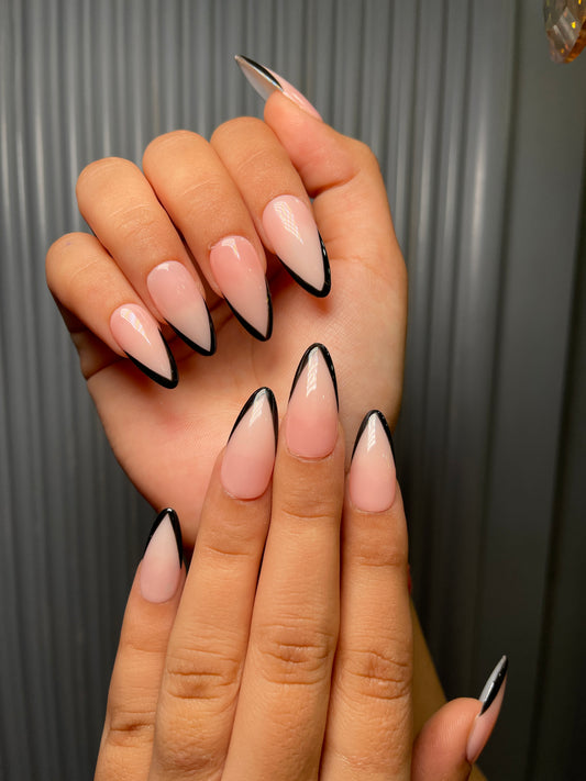 French Black Met Gala - Short Almond