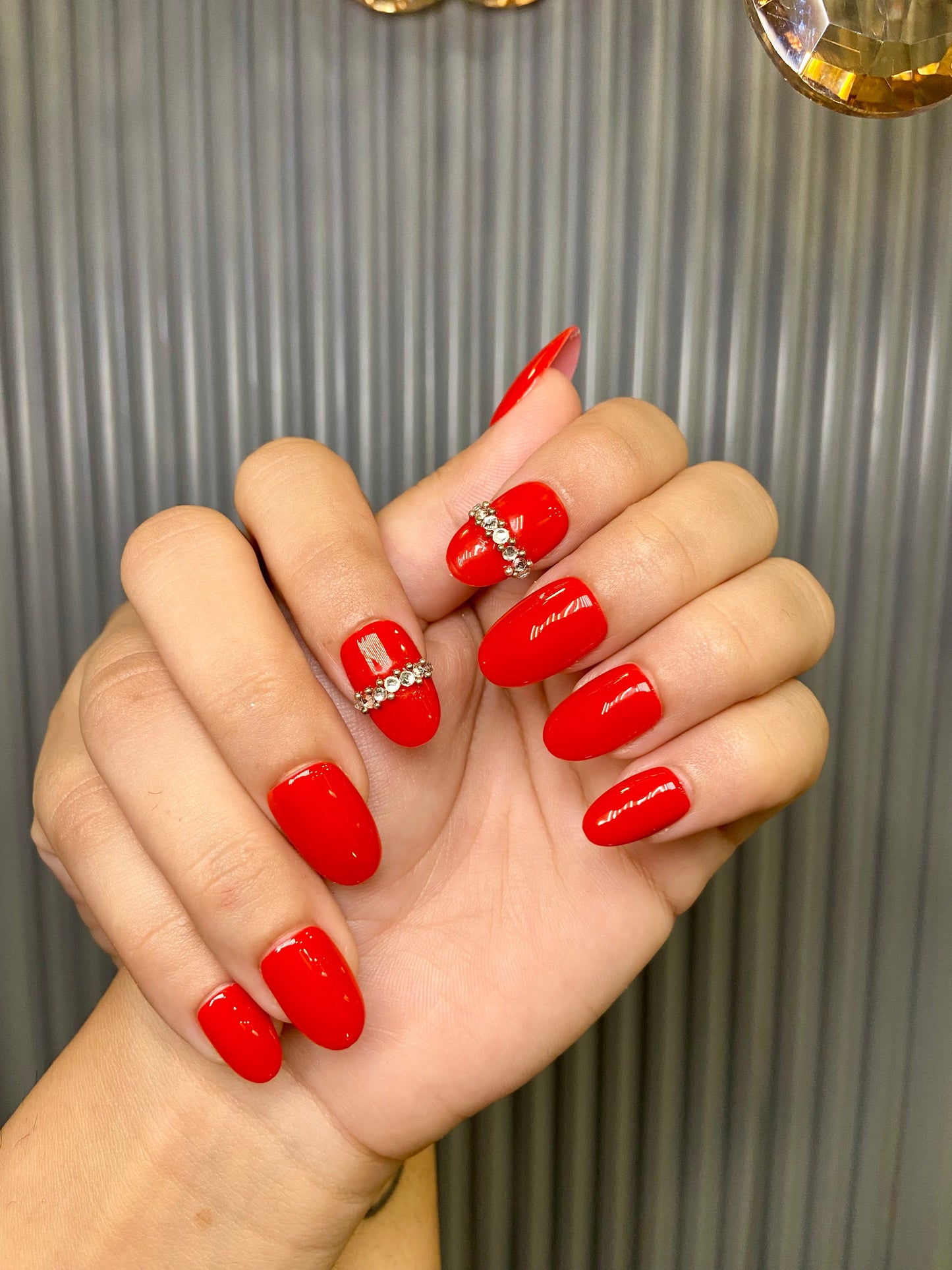 red stone nails