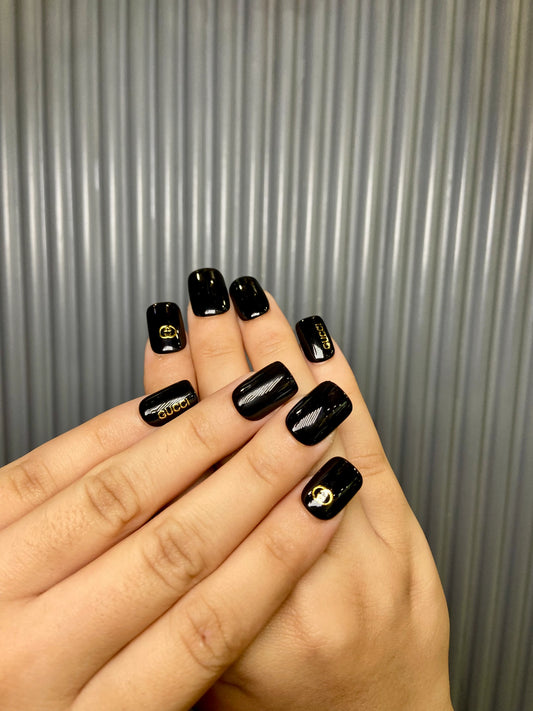 luxury gucci nails