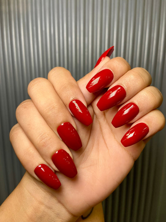 deep red basic nails