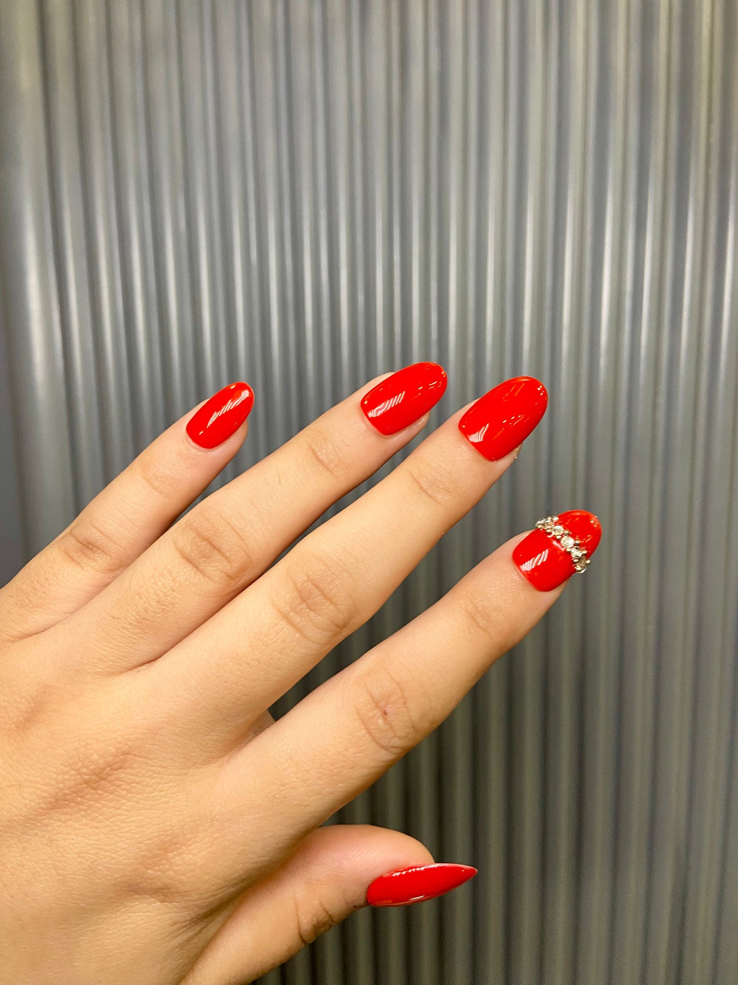red stone nails