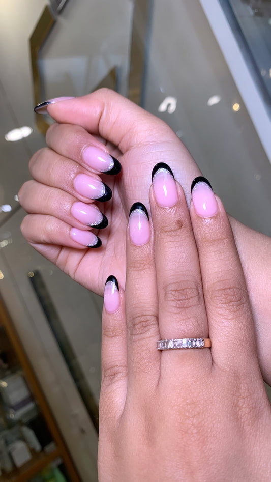 Basic French with glitter line - oval