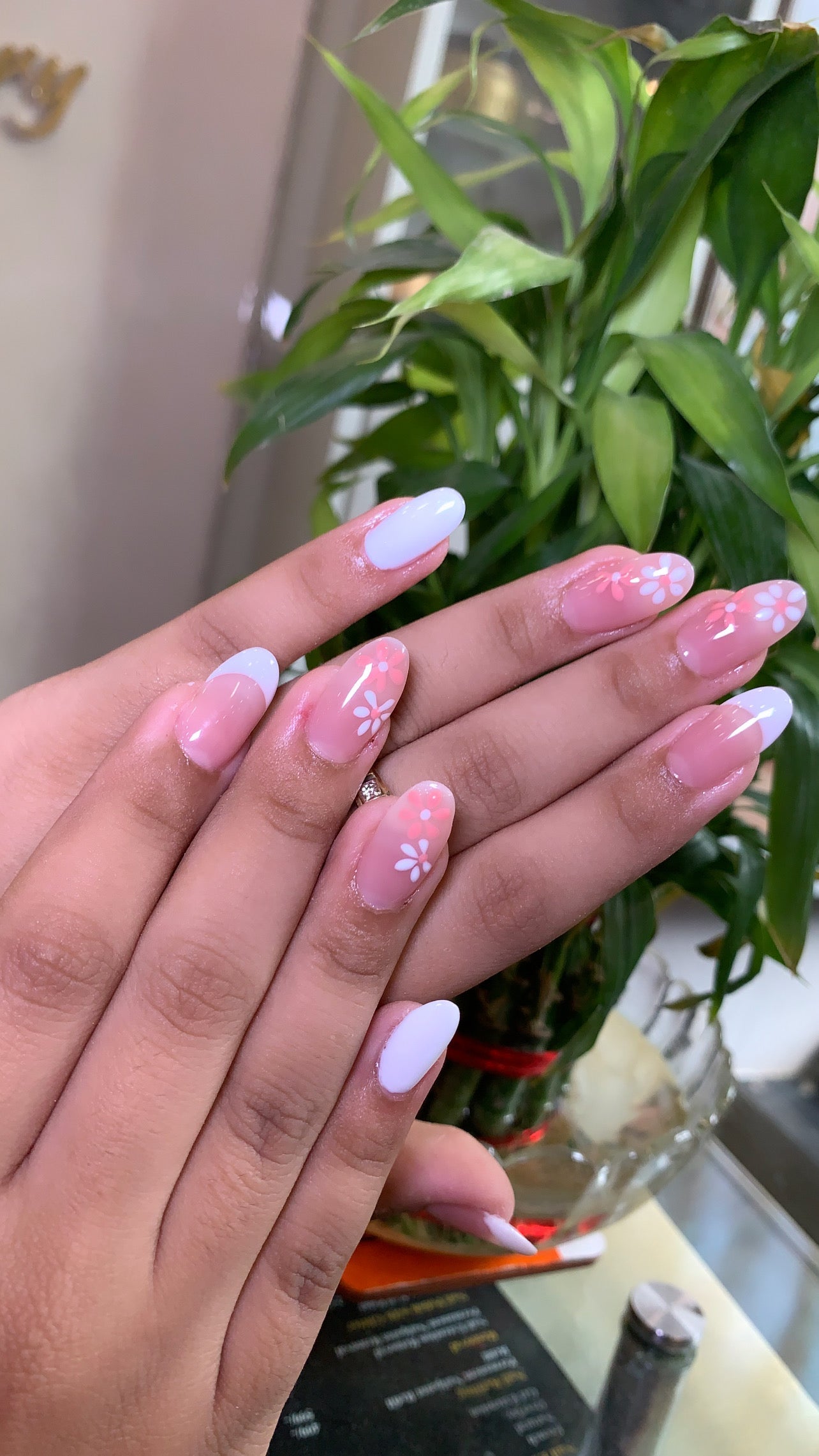 Blossom Bliss Nails - Oval