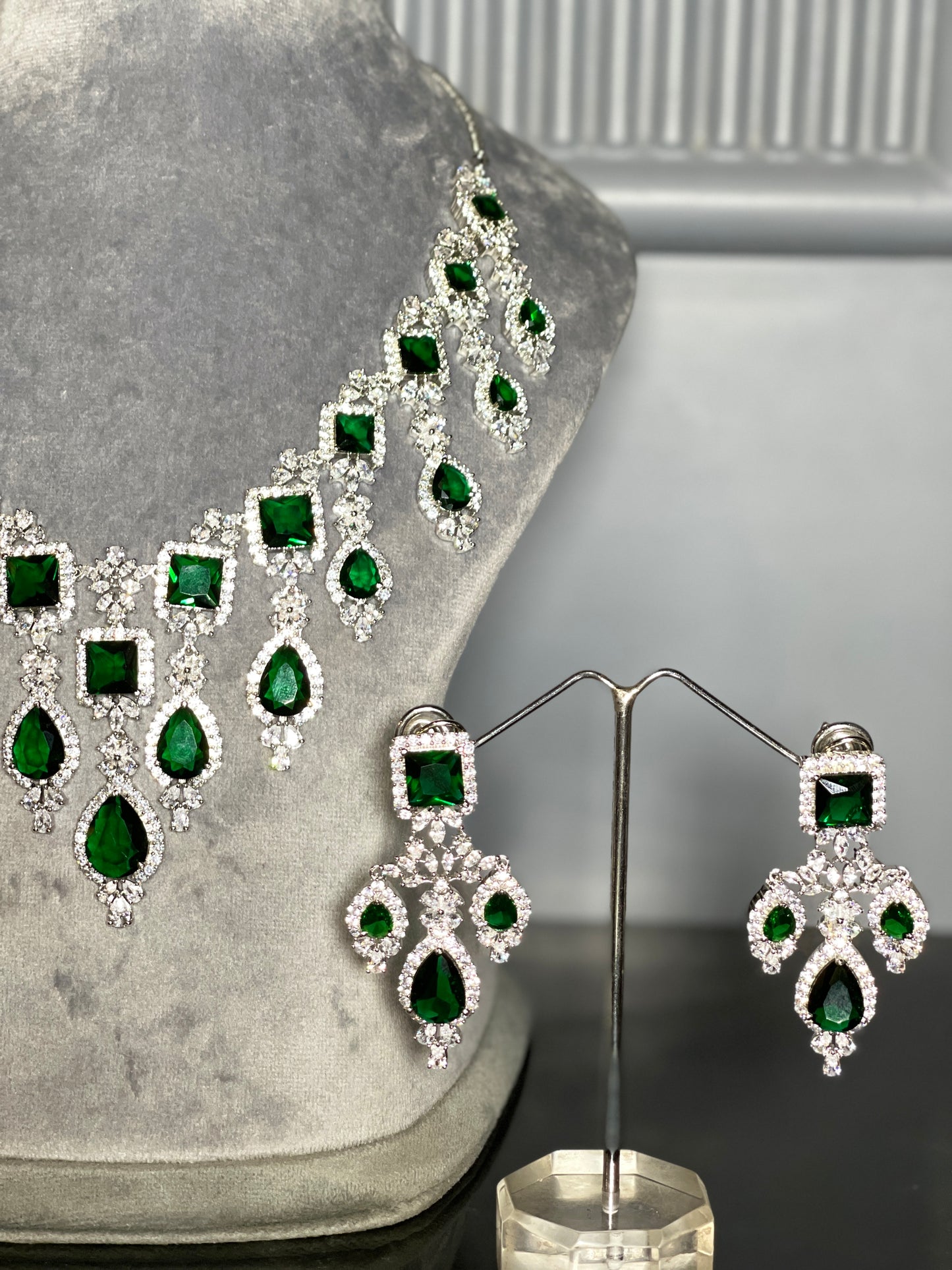 Emerald With American Diamond