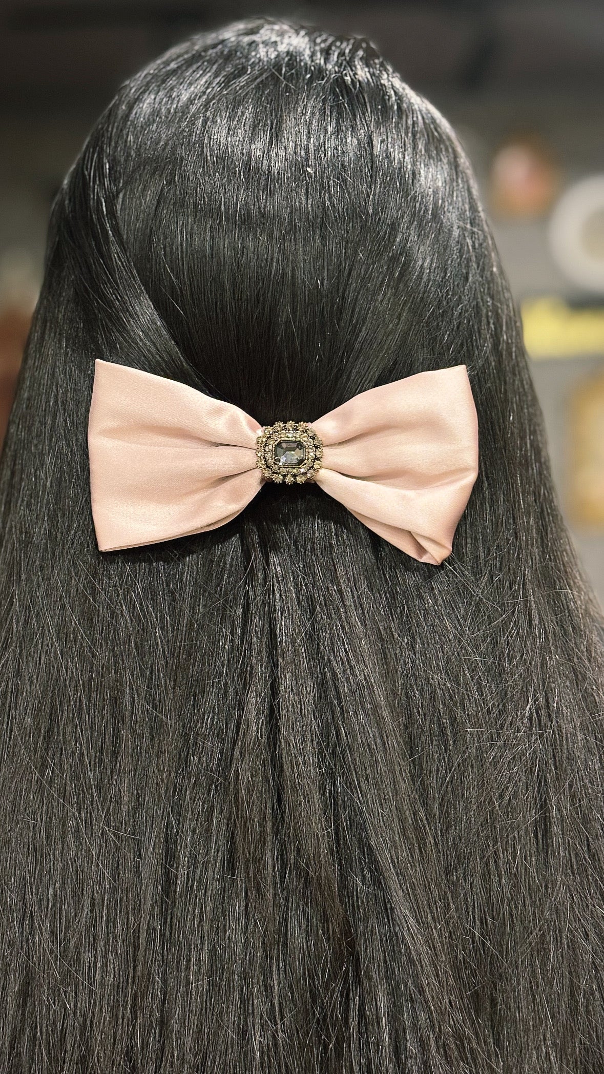 Peach Bow Saturn