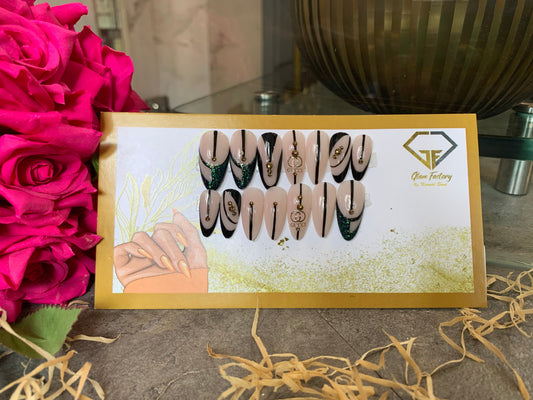 Gucci Glow & Stone - Short Almond