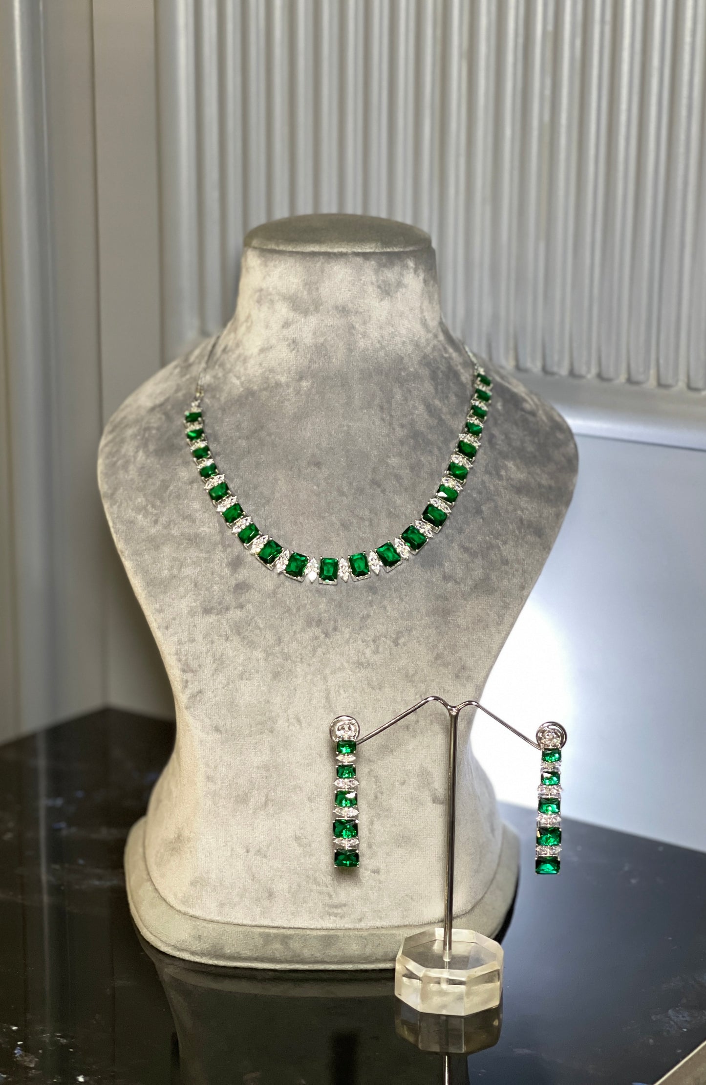 Emerald With American Diamond