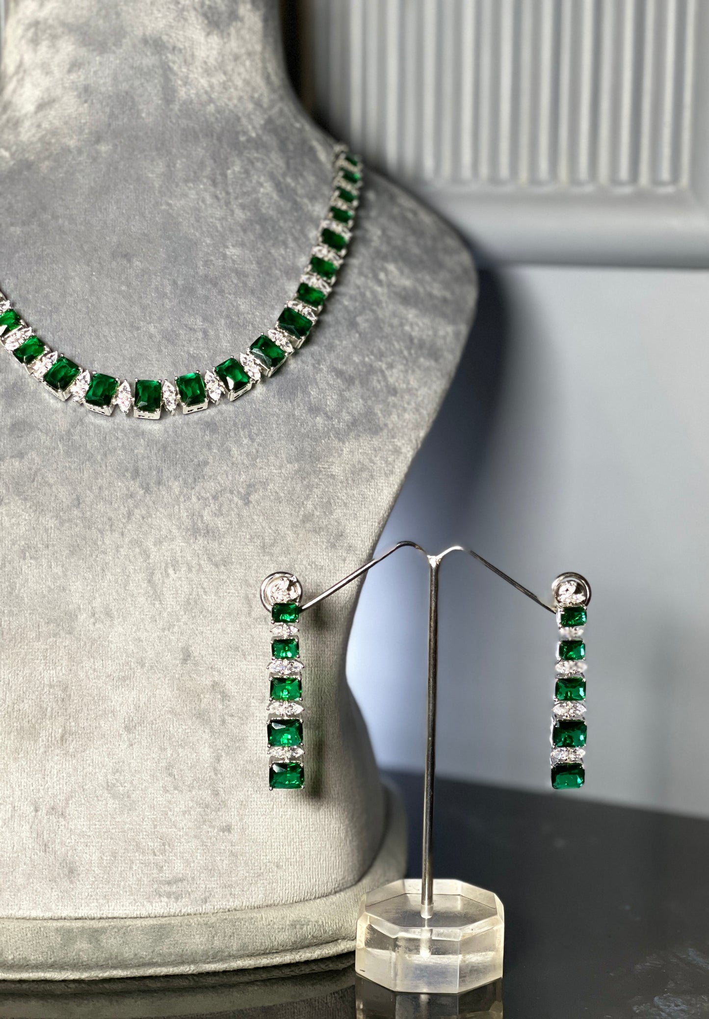 Emerald With American Diamond