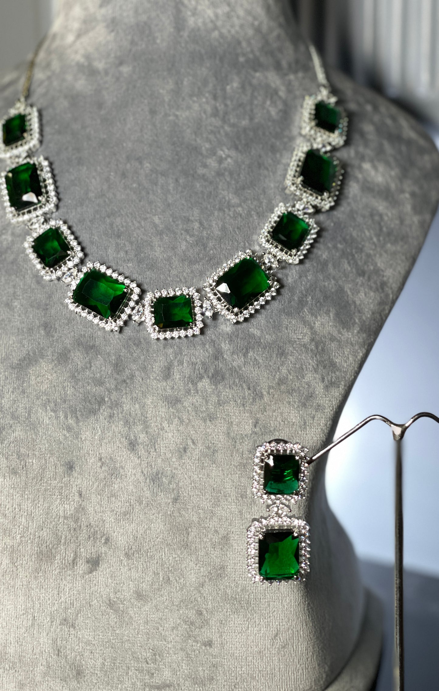 Emerald With American Diamond