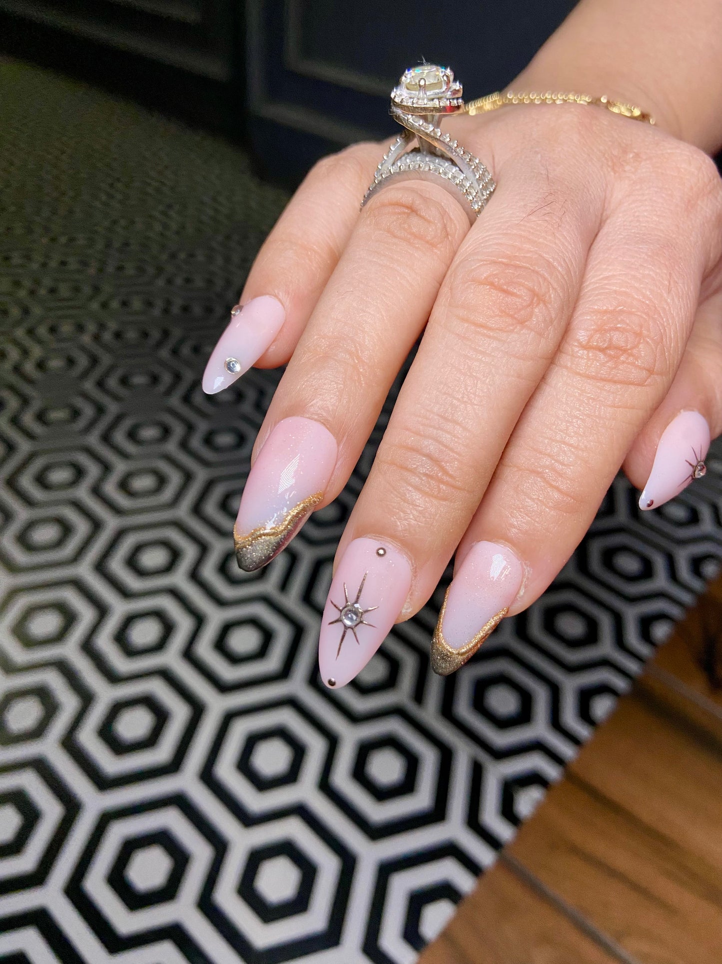 isolate chrome star nails