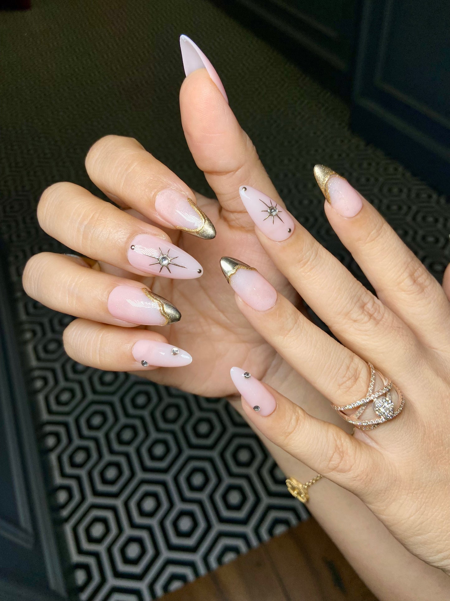 isolate chrome star nails