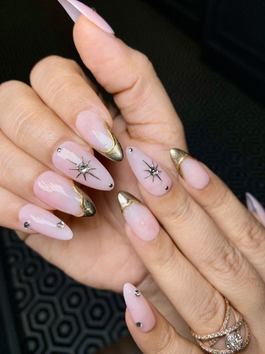 isolate chrome star nails