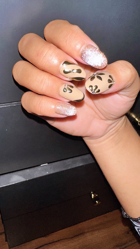 Floral Chrome - Oval