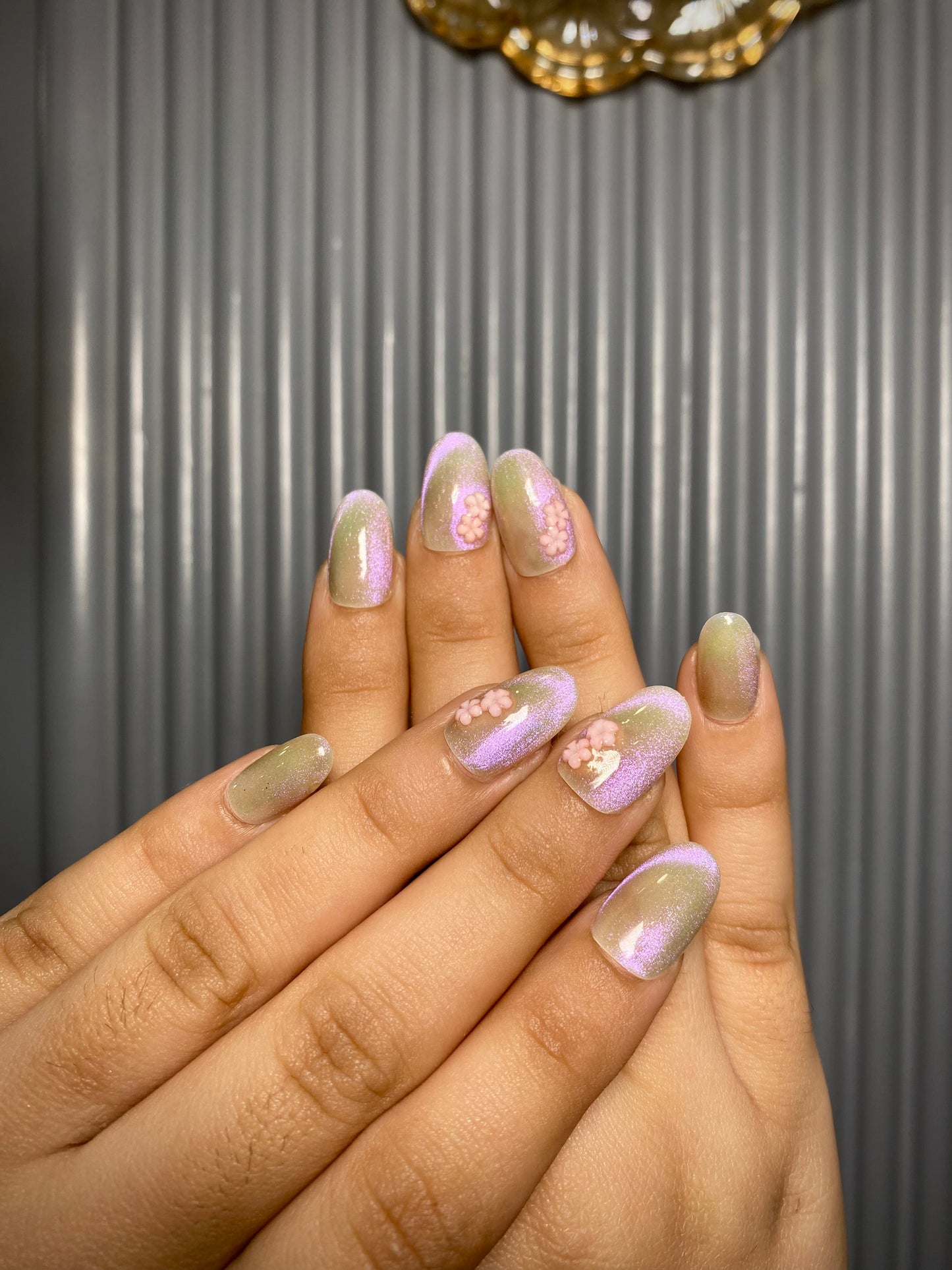 Floral cat eye nails