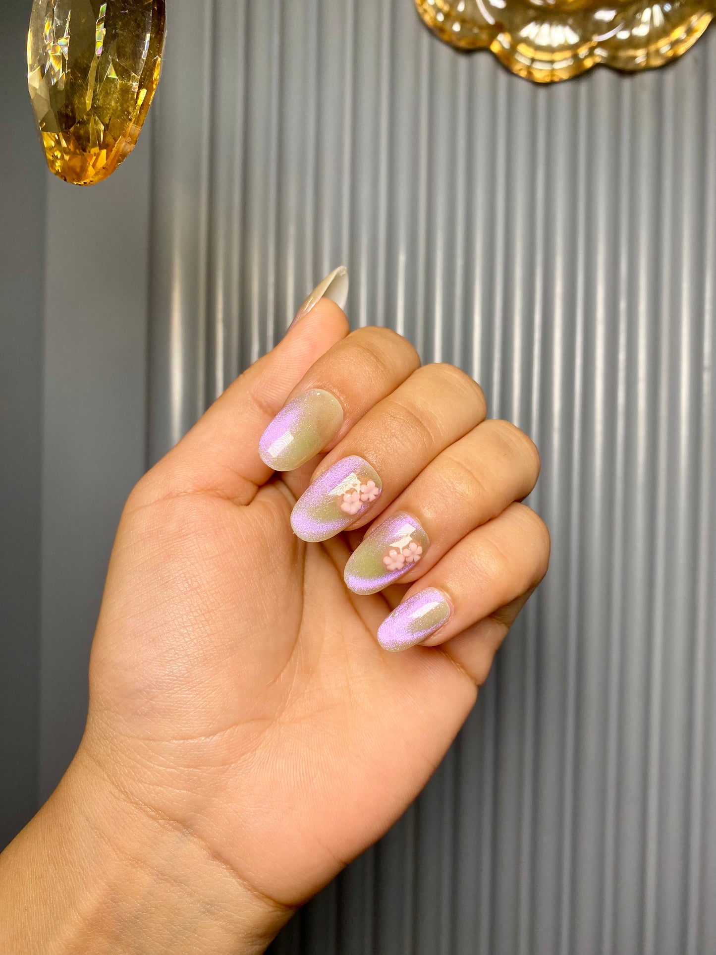 Floral cat eye nails