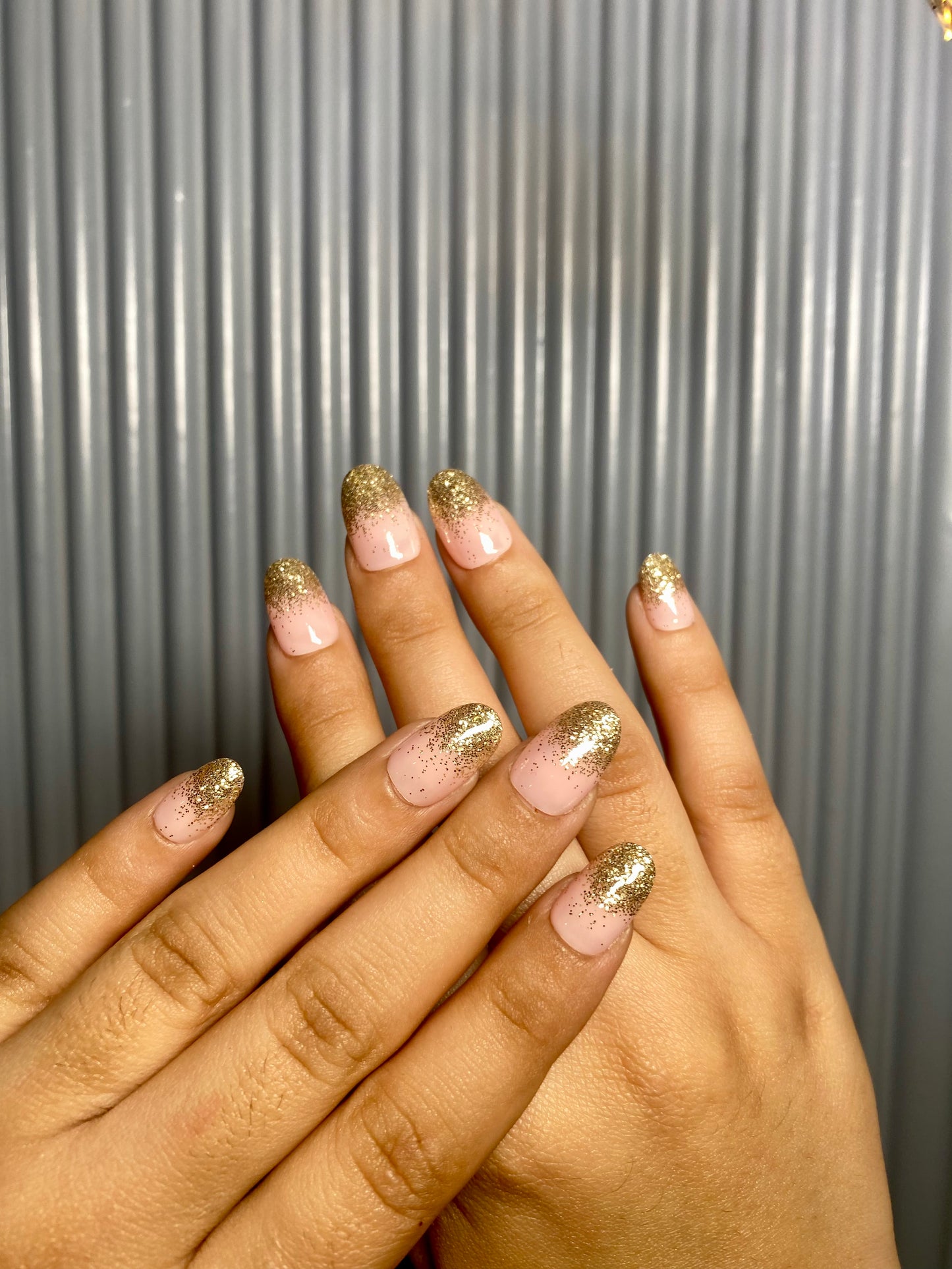 Gold ombré nails
