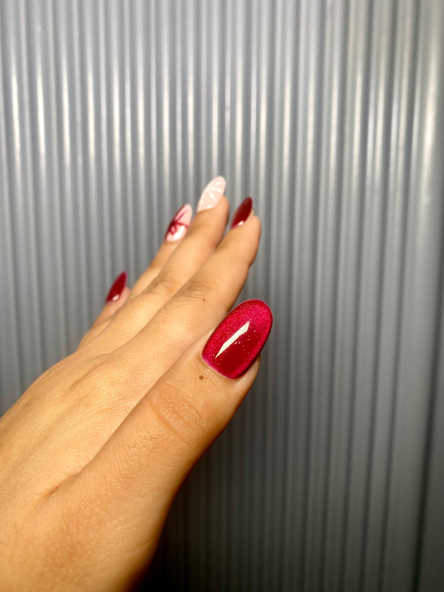 Red Cat eye Christmas nails