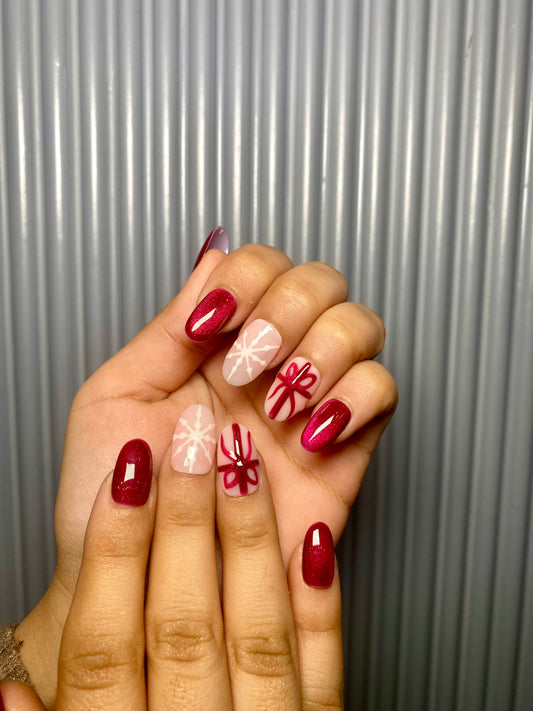 Red Cat eye Christmas nails
