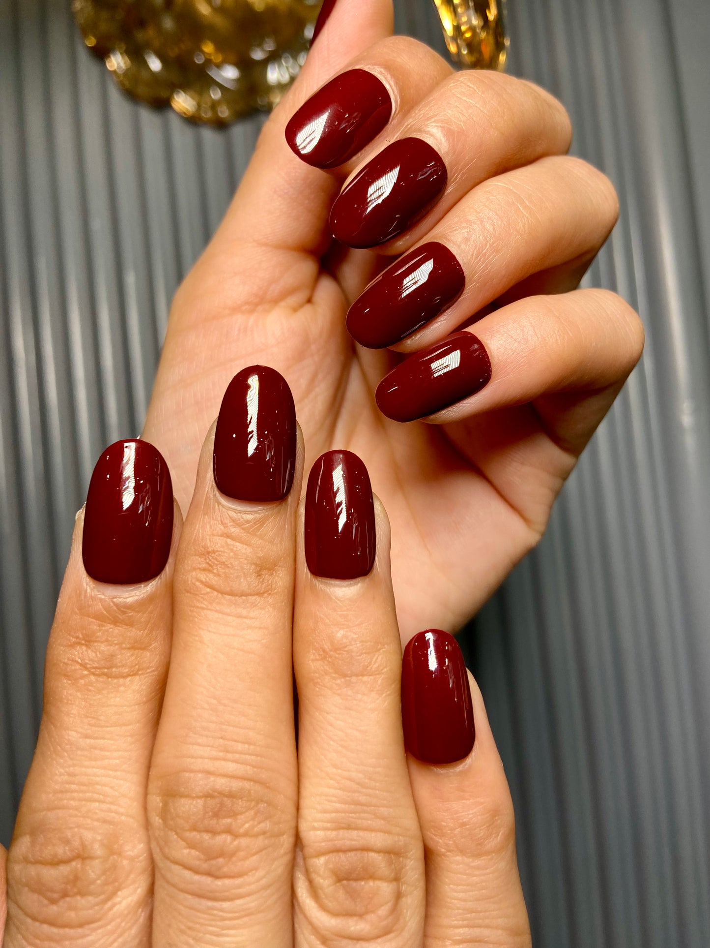 Winter mehroon nails