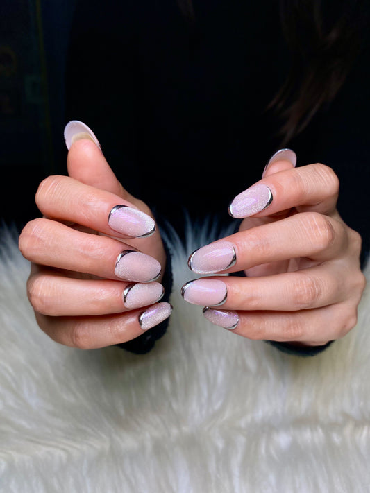 Chrome cat eye nails