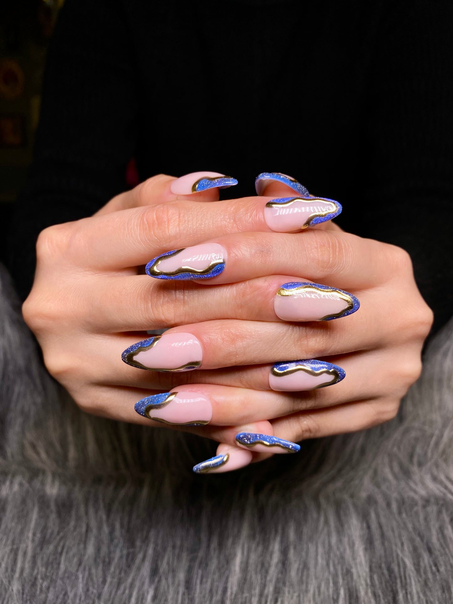 Blue chrome cat eye nails