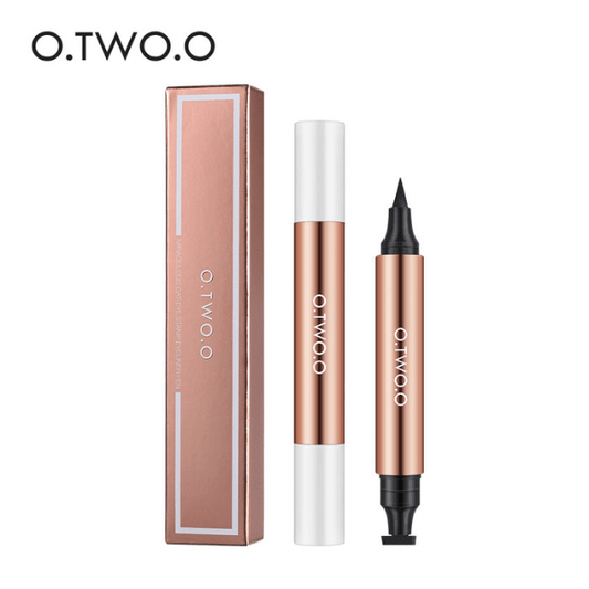 O.TWO.O Miraculous Cat-Eye Stamp Eyeliner Pen